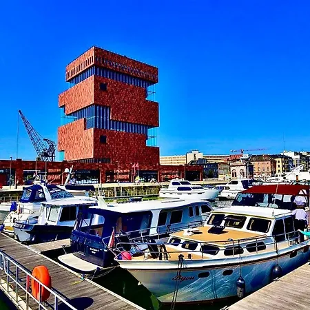 U Eat & Sleep 4* Antwerp