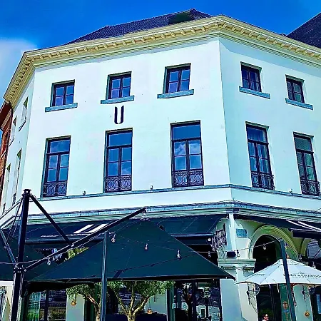 U Eat & Sleep Hotel 4*