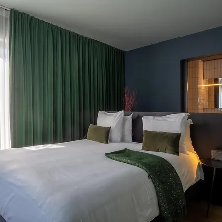 Hotel U Eat & Sleep