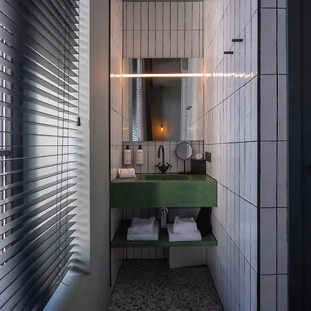 U Eat & Sleep Antwerpia
