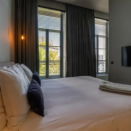 U Eat & Sleep Hotel 4*