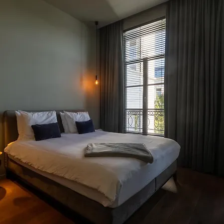 U Eat & Sleep Antwerpia