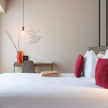 Hotel U Eat & Sleep 4*