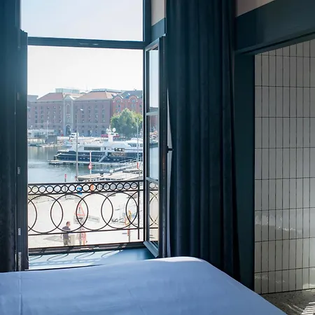 U Eat & Sleep 4* Antwerpia