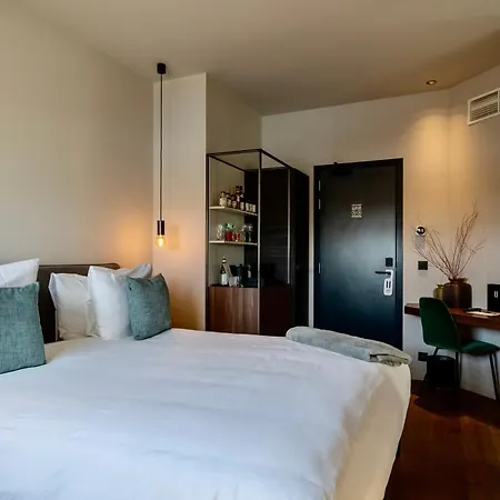U Eat & Sleep 4* Antwerpia