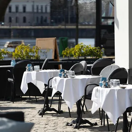 Hotel U Eat & Sleep Antuérpia