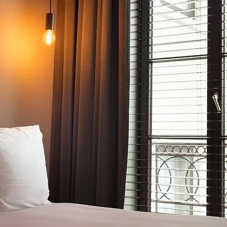 U Eat & Sleep Hotel