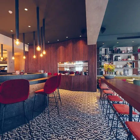 U Eat & Sleep Antwerpia