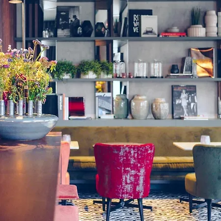 U Eat & Sleep 4* Antwerpia
