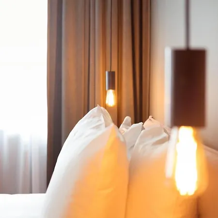 U Eat & Sleep 4* Antwerpia