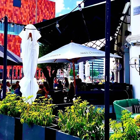 U Eat & Sleep Anvers